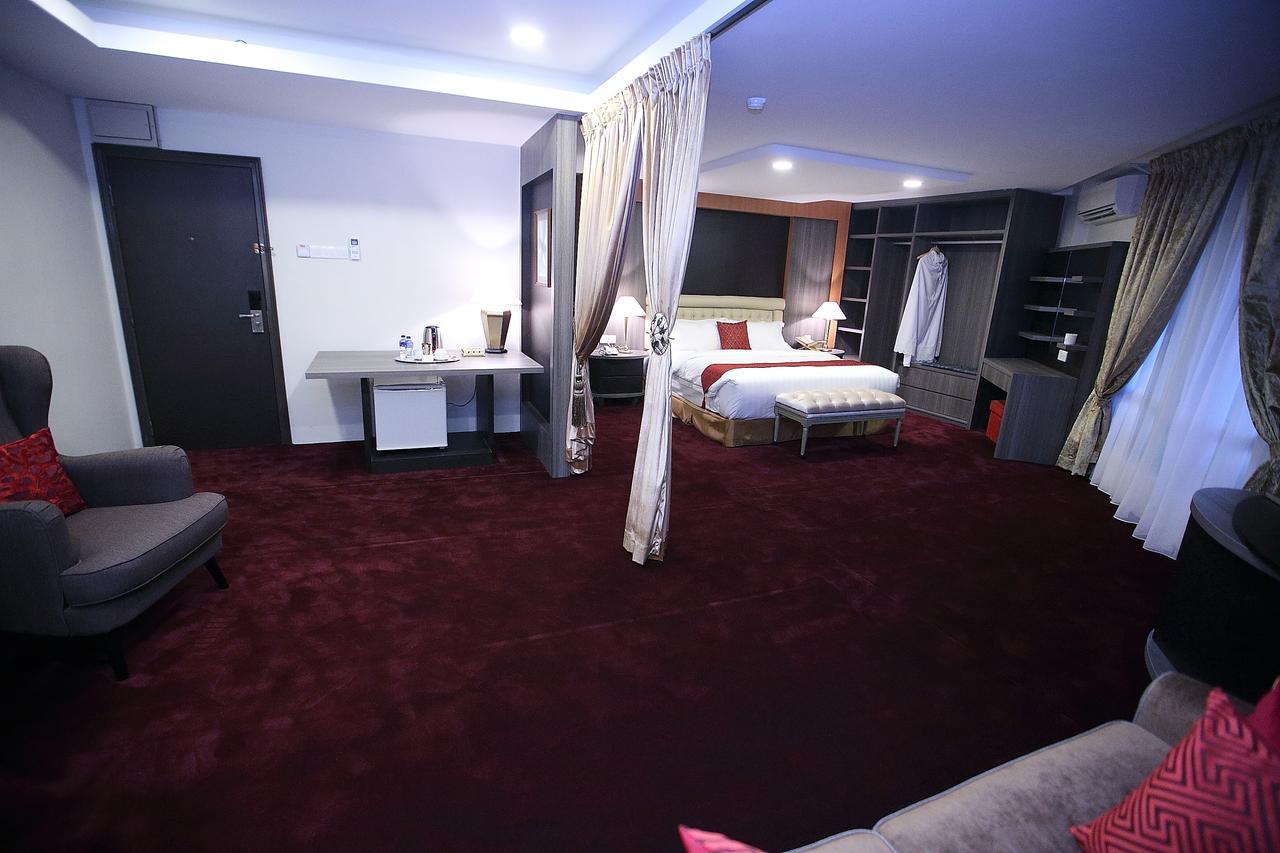 Al Khatiri Hotel Кубанг Кериан Экстерьер фото