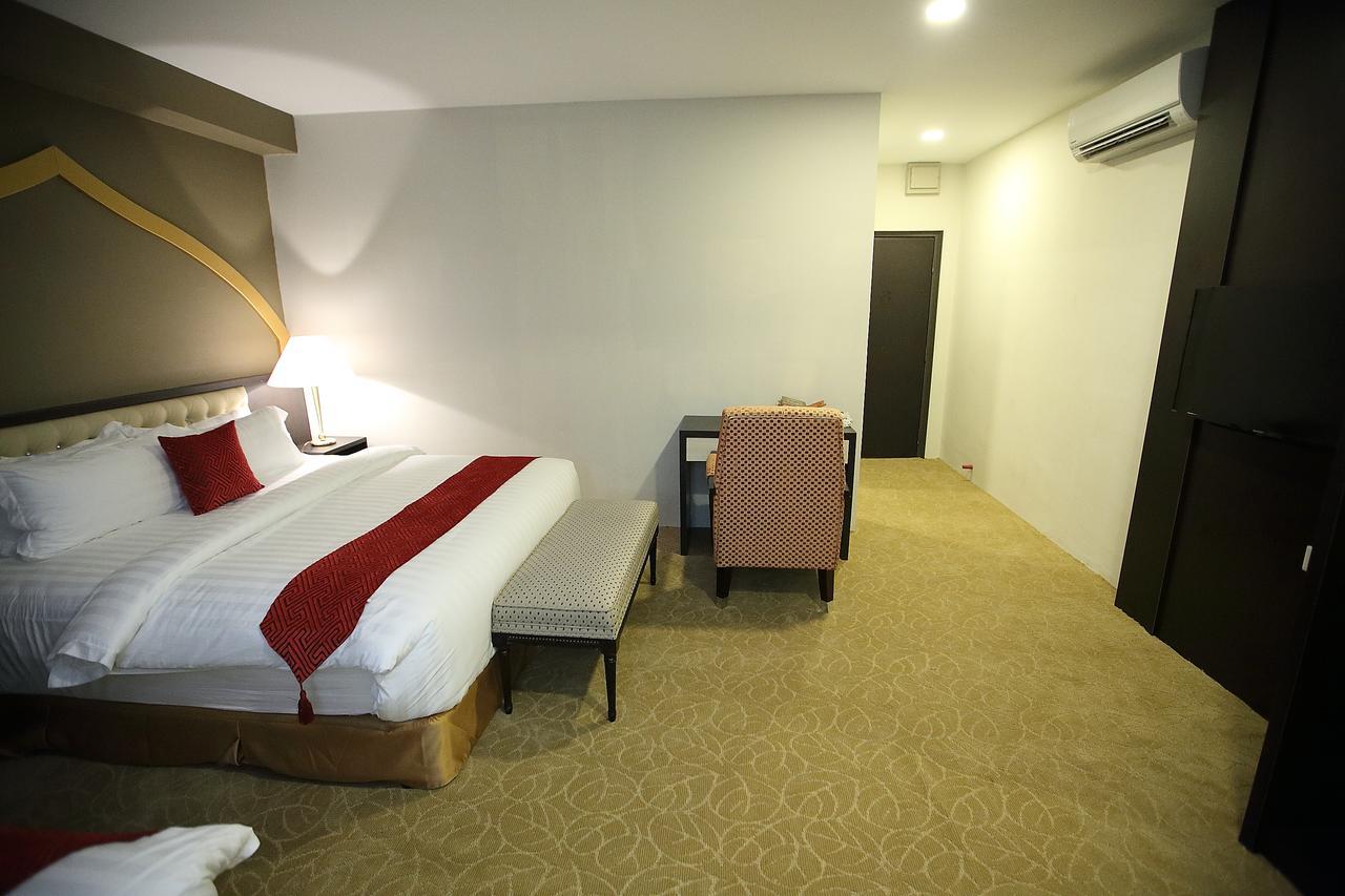 Al Khatiri Hotel Кубанг Кериан Экстерьер фото