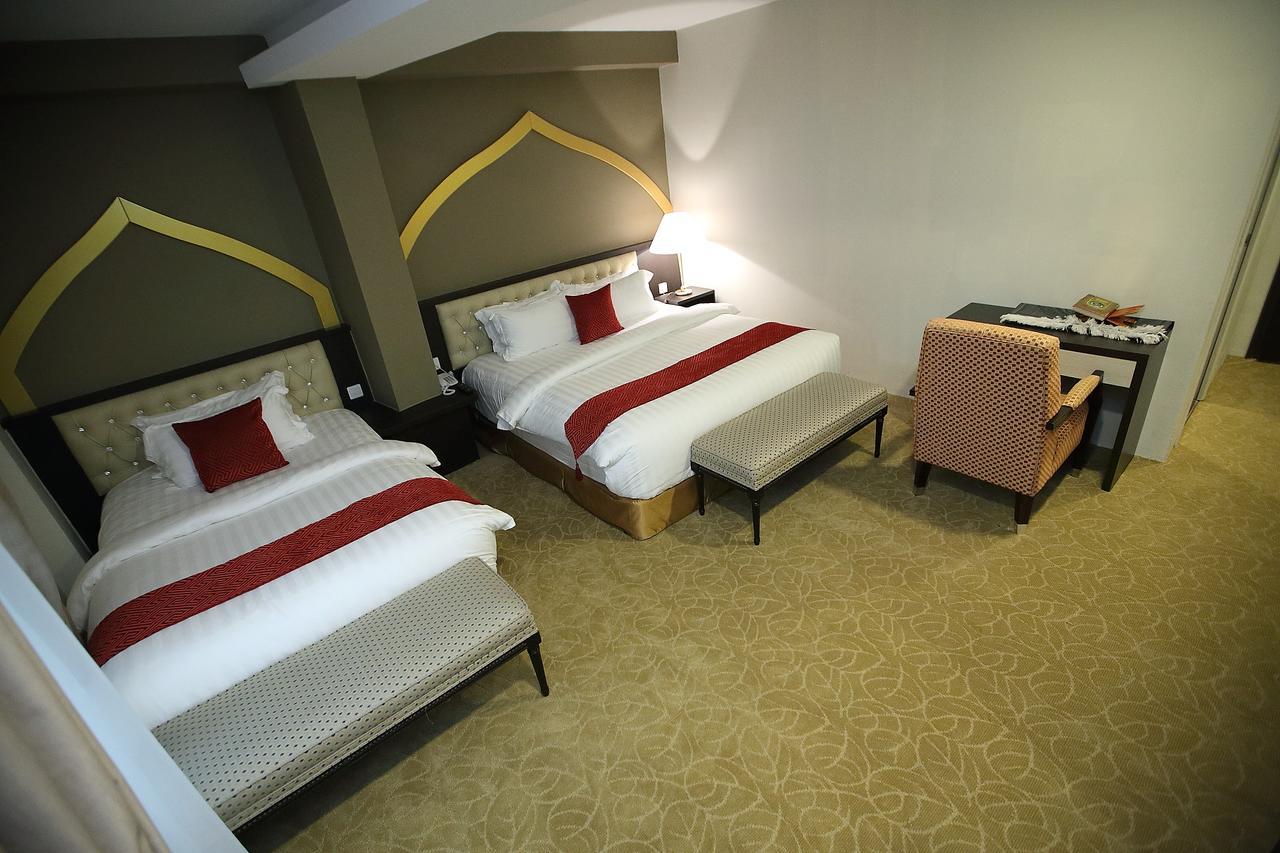 Al Khatiri Hotel Кубанг Кериан Экстерьер фото